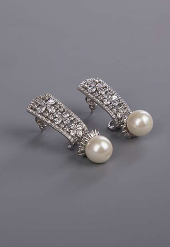 laality-uk-silver-pearl-drop-earrings-accessories