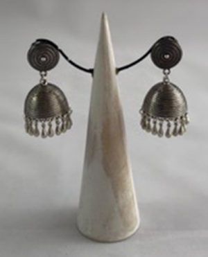 laality-uk-tassel-earrings-indian-accessories